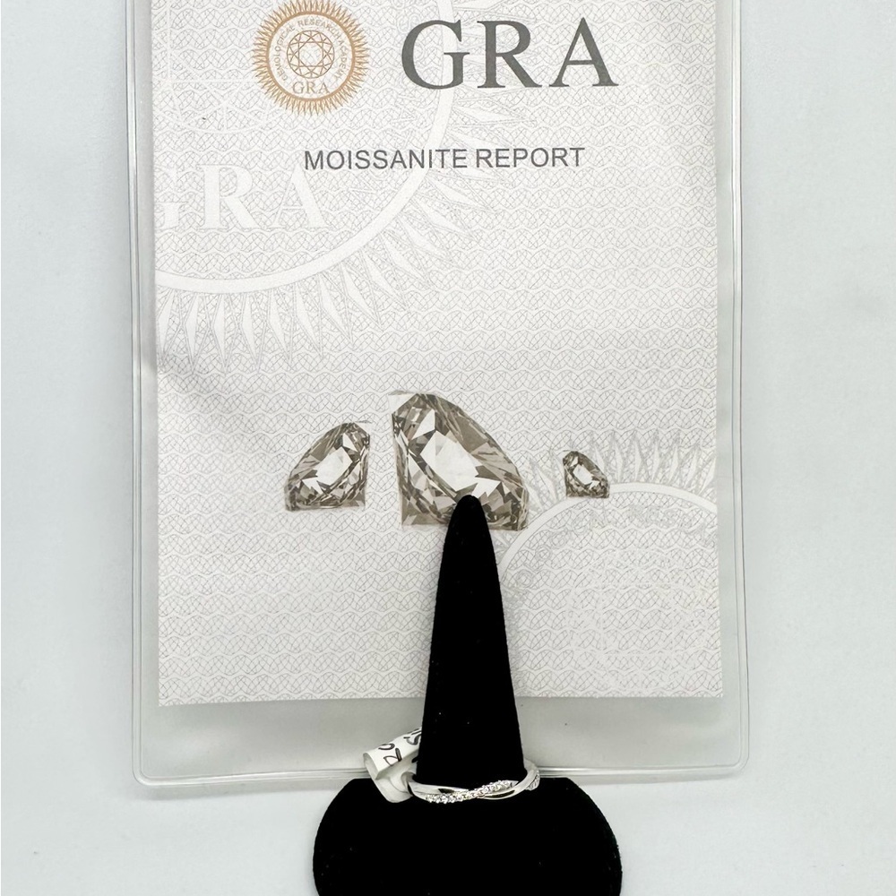 Moissanite Wedding Band Twisted Ring Anniversary GRA Certified 925 18K - Picture 8 of 14